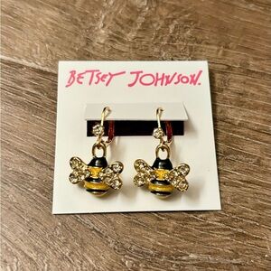 Faux Stone Bee Stud Earrings